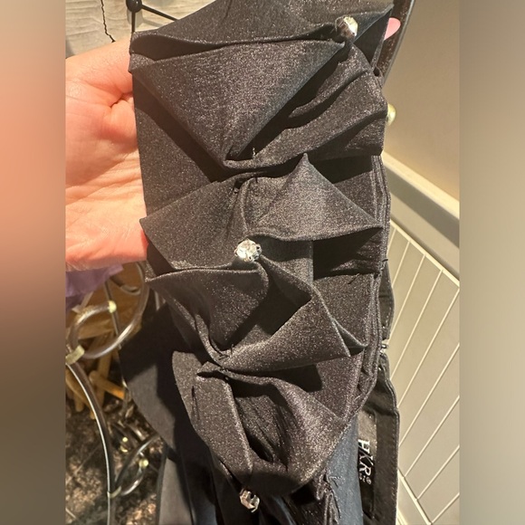 Woman’s dress - Picture 11 of 11